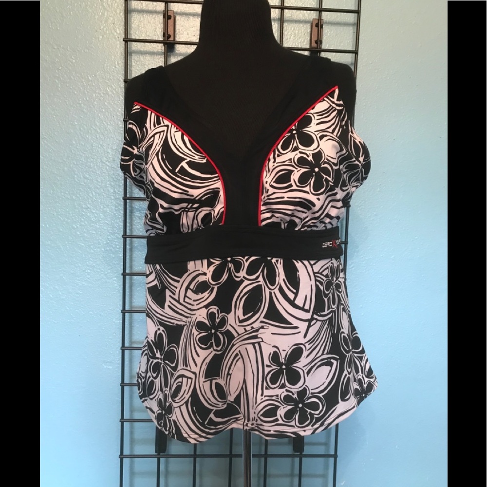 ZeroXposur Swim Top 16W